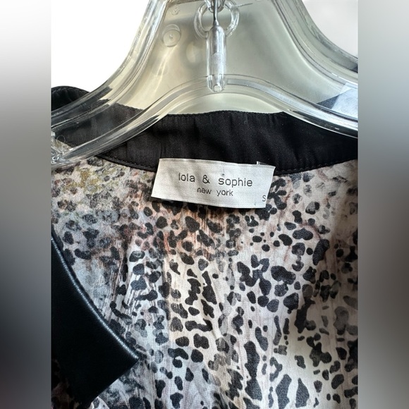 Lola & Sophie Animal Printed Silk Peasant Top With Leather Trim Size Small - Picture 7 of 7
